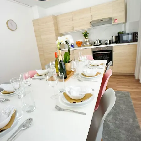 Апартаменты M-style 02 Mit Balkon 24h Self-check-in, Free Parking, Netflix Нюрнберг